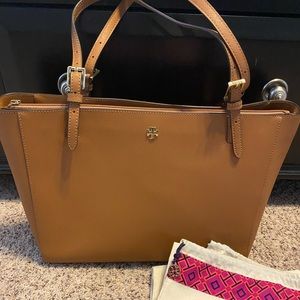 Tory Burch Robinson Tote